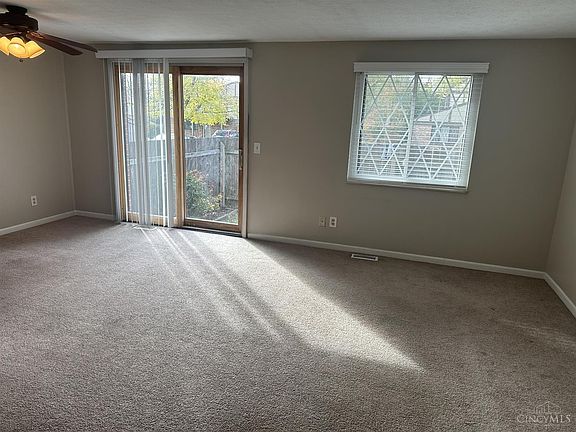 3rd image of 7403 Saxony Dr
