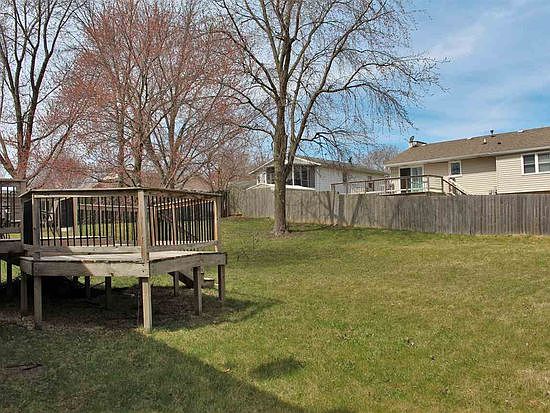 3rd image of 4120 Cresthill Dr