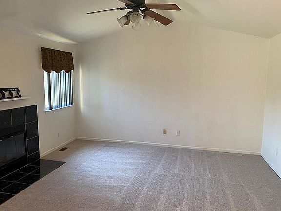 4th image of 3361 Milcroft Ct #32