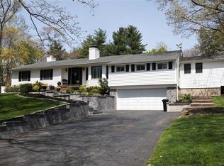 3 Long Hill Rd, Smithtown, NY 11787