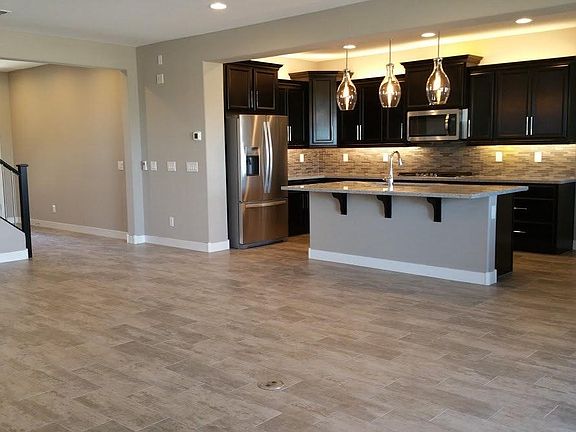 Family room and kitchen #2