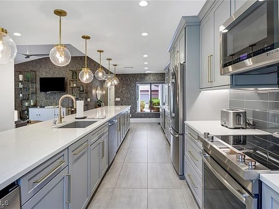 3rd image of 27052 Kindlewood Ln