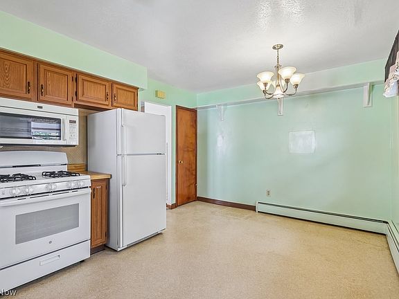 4th image of 8305 Mentorwood Dr