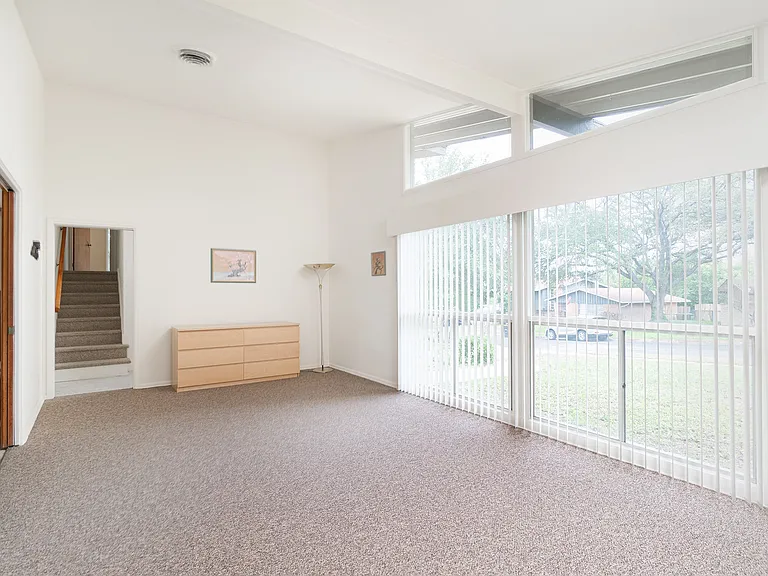 3811 Ridgeline Dr — Photo 3