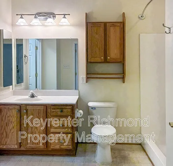 5904 Chapel Lawn Ter — Photo 10