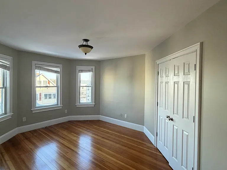 45 Houghton St #2 — Photo 7