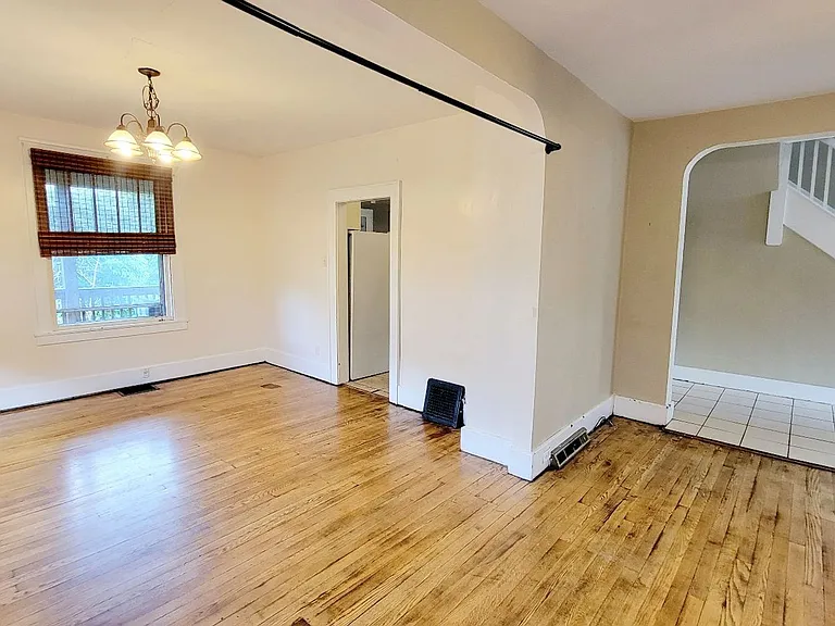 305 Lyndhurst St — Photo 7