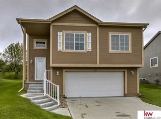 6611 N 142nd St, Omaha, NE 68164