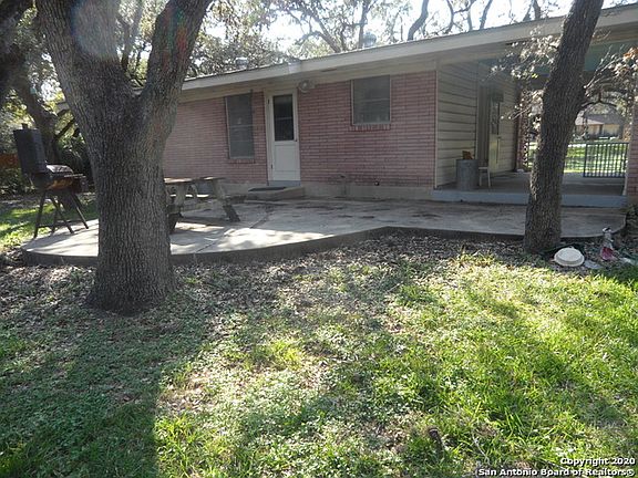 3rd image of 134 Encino Blanco St