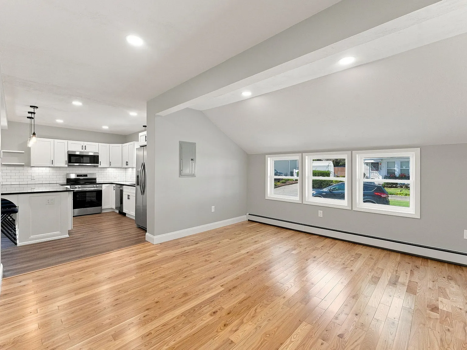 3 bed, 1500 sqft, $3,200 — Photo 1