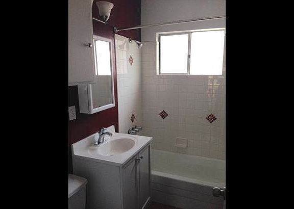 4th image of 1719 N Wilton Pl APT 22