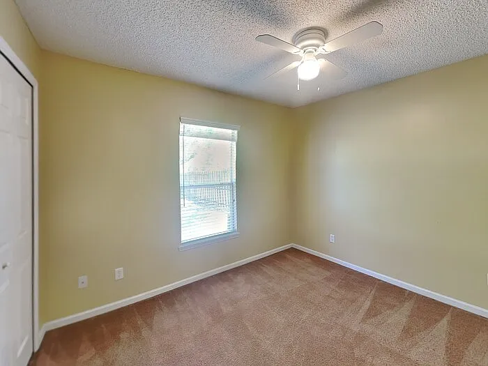 801 Mackenzie Cir — Photo 18