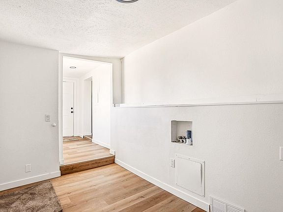 5th image of 1411 E 2nd Ave