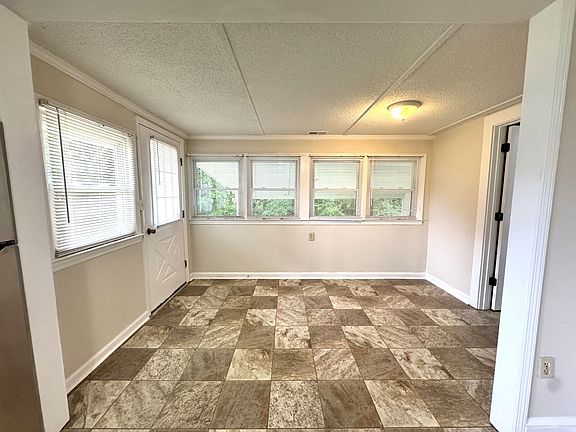 2nd image of 1103 Onslow Pines Rd