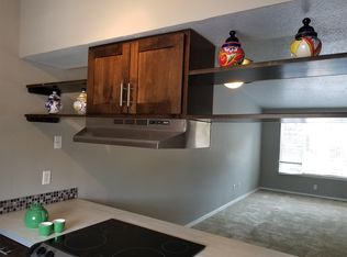 250 Evergreen Rd APT 39, Lake Oswego, OR 97034