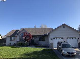 984 E Hurlburt Ave, Hermiston, OR 97838