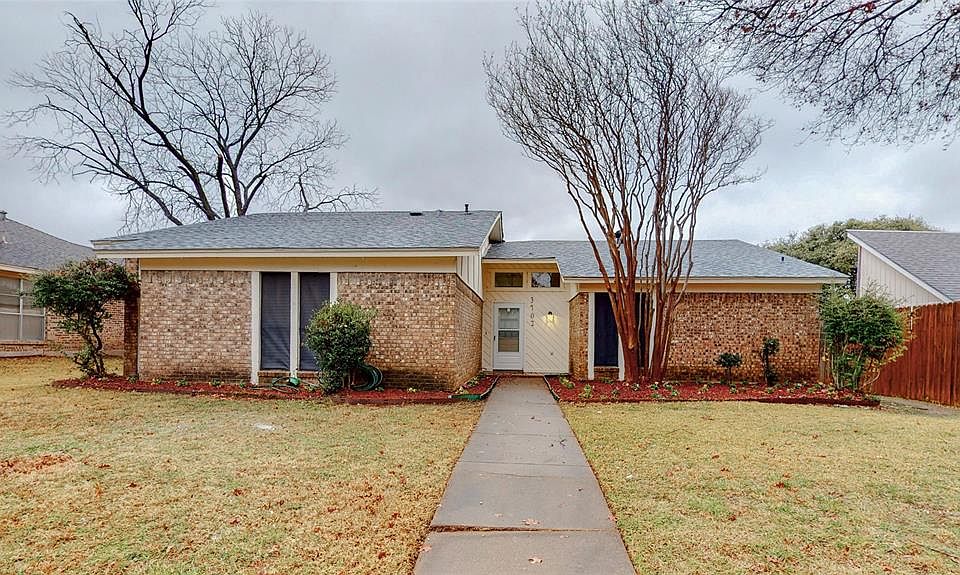 1st image of 3702 Balfour Pl