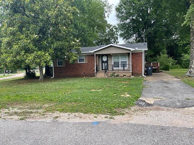 1st image of 119 Daisy Cir