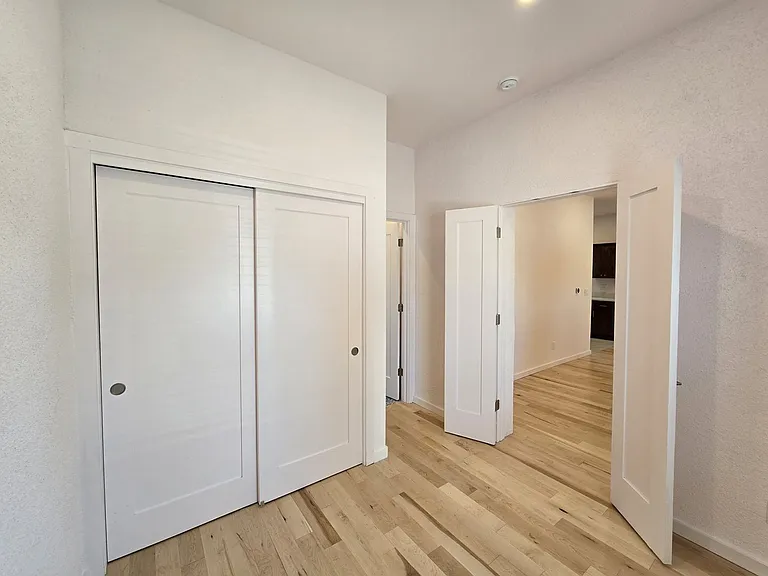 1708 Paseo De Peralta — Photo 5