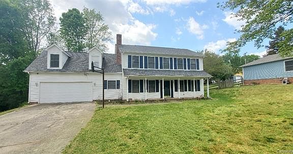 2nd image of 2409 Haybrook Ln
