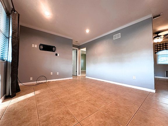 5th image of 3600 Belmont Blvd