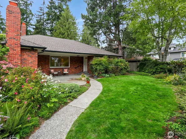 10527 23rd Avenue NE, Seattle, WA 98125