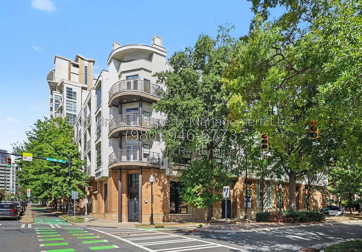 1 bed, 1.0 bath, 571 sqft, $1,295 — Photo 2