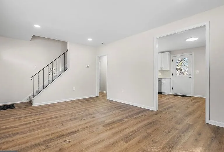 820 Templecliff Rd — Photo 5