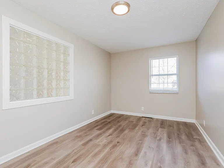 3521 Glenfalls Dr — Photo 15