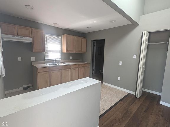 5th image of 2816 N Dearborn St