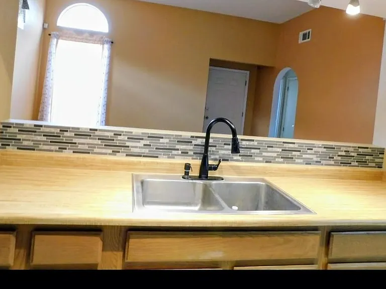 1655 Greenview Way NE — Photo 11