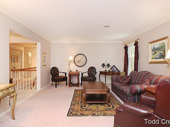 4th image of 2160 Blueberry Dr NW