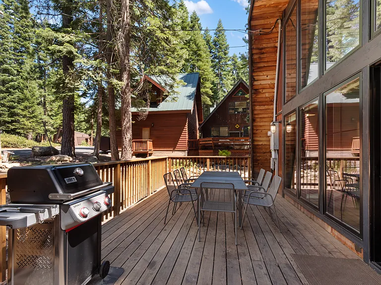 5613 Rhodesia Rd — Photo 11