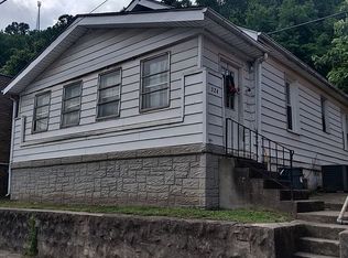 324 Main St, Gauley Bridge, WV 25085