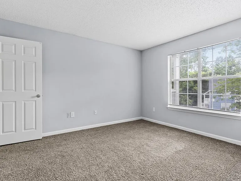 Bristol Creek Apartment Homes — Photo 5