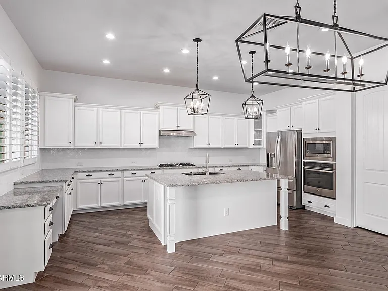 3056 E Appaloosa Rd — Photo 9