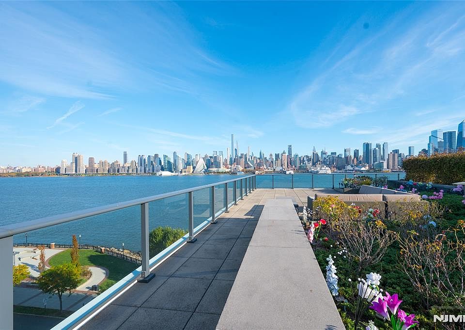 1st image of 1200 Avenue Port Imp #705
