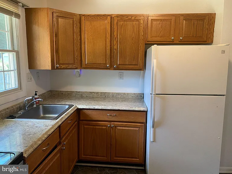 2338 Woodberry Dr — Photo 4