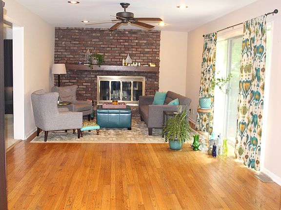 5th image of 3619 Bernay Dr