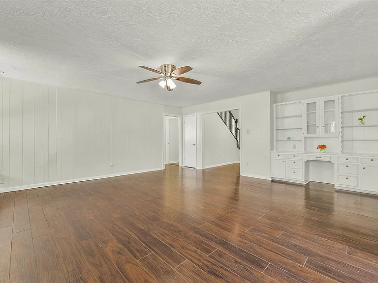 12011 Kirknoll Dr — Photo 15