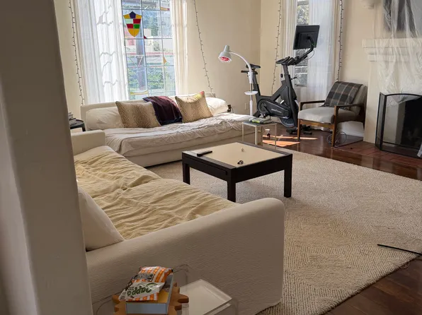 3318 Griffith Park Blvd, Los Angeles, CA 90027