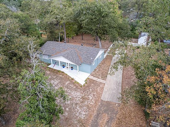5th image of 411 Lakeview Dr