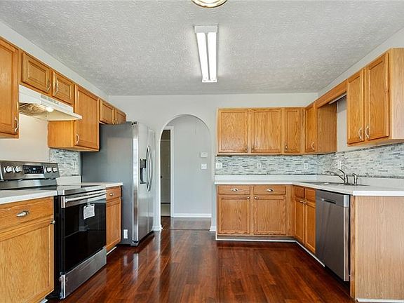 2nd image of 3427 Woodruff Creek Ln