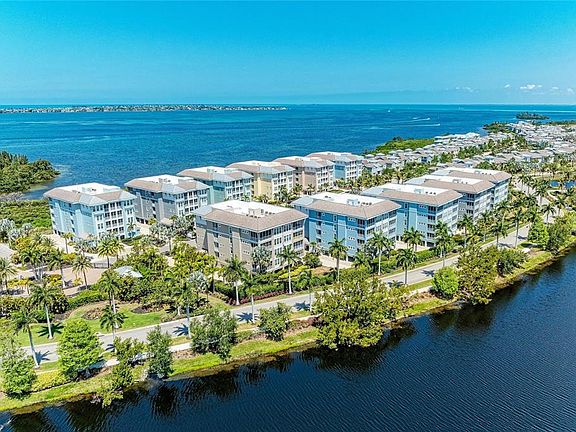 3rd image of 395 ARUBA CIRCLE #402