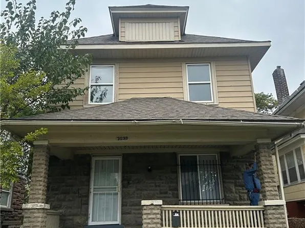 3039 College Ave, Kansas City, MO 64128