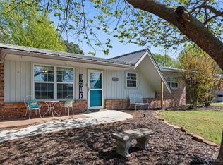 1113 SE 15th St, Wagoner, OK 74467