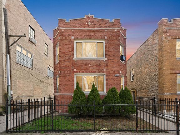 5th image of 1025 N Trumbull Ave #B