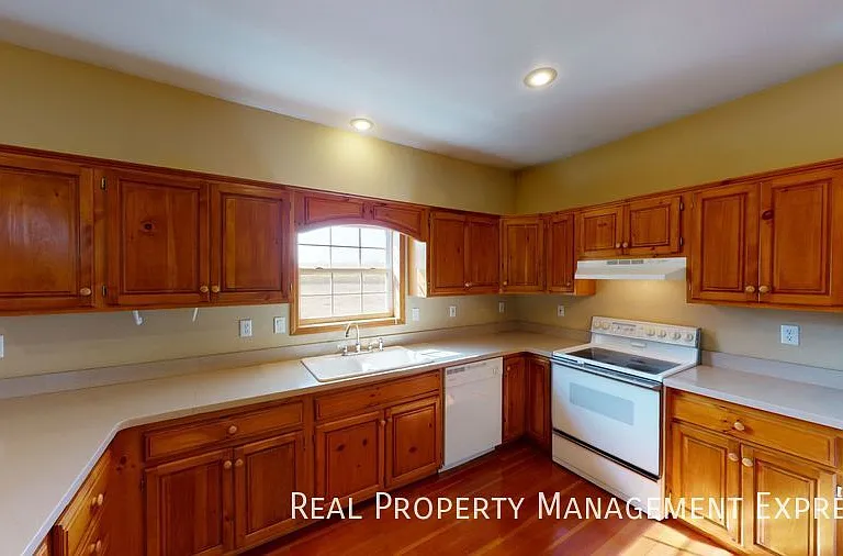 305 E Pine Lake Dr — Photo 18