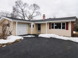 623 Greenbriar Ln, Lindenhurst, IL 60046