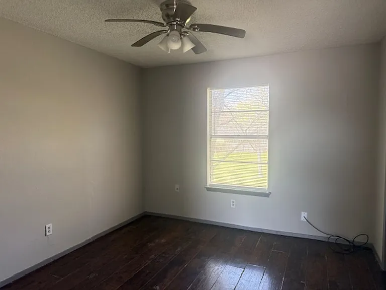 600 E Craven Ave #108 — Photo 3
